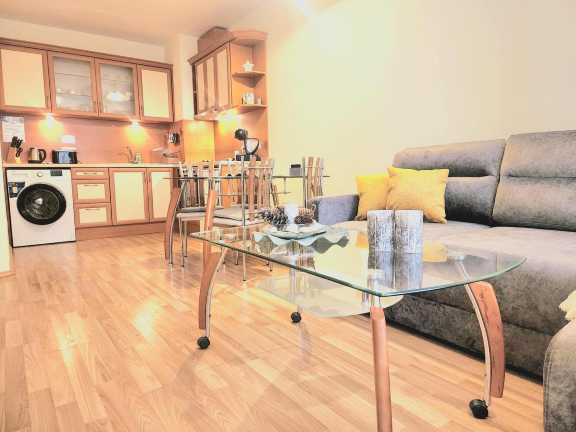 Arboro Royal Plaza Apartment
